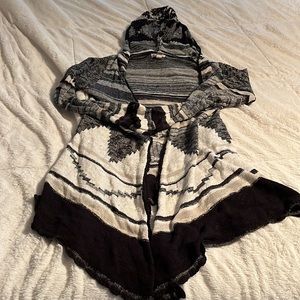 MUDD cardigan long sleeve with hood - Size M - Aztec print - black, tan, white
